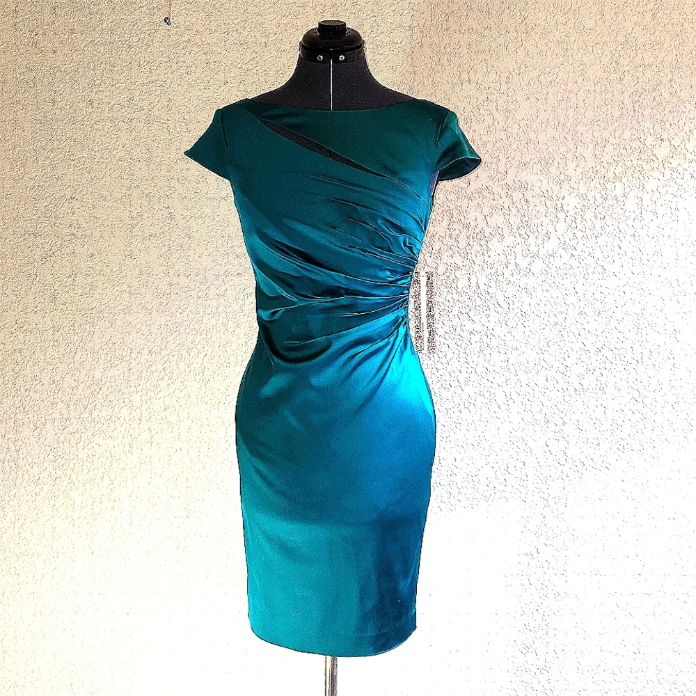 Kay Unger NWT Women's Green Dress Size 4